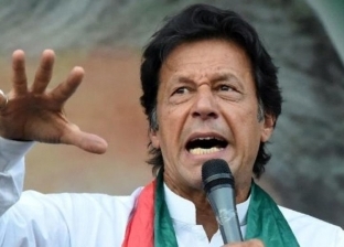رئيس الوزراء الباكستاني يدين إطلاق الهند النار على مدنيين في كشمير