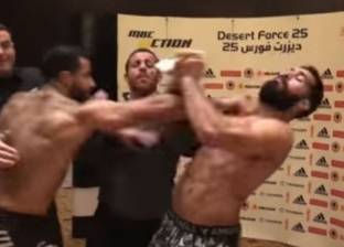 بالفيديو| شقيق المصارع المصري عن اشتباكه مع منافسه السعودي: "أنا كمان ضربته"