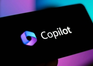 دليلك لتعيين Microsoft Copilot مساعدا افتراضيا على هاتف Android