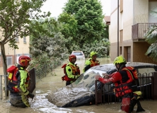 فيضانات إيطاليا تغمر المنازل.. 305 انهيارات أرضية وإجلاء 36 ألف شخص