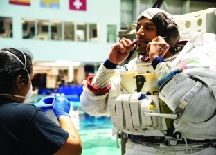 ما هي مهمة الإماراتي سلطان النيادي أول رائد فضاء عربي يسير في الفضاء؟