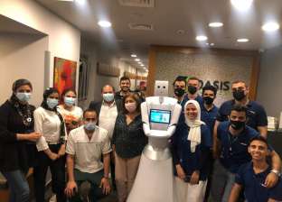 تدشين أول روبوت مصري بجامعة المنصورة يشخص الأمراض ويتنبأ بها