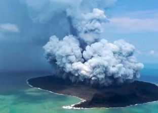 مشاهد مرعبة ترصد لحظة ثورة بركان تونغا: تسبب في موجات تسونامي «فيديو»