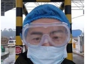 وفاة طبيب صيني بأزمة قلبية بعد عمل 10 أيام متواصلة بسبب كورونا