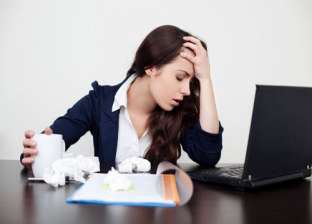 دراسة: "إدمان العمل" يدمر صحتك النفسية