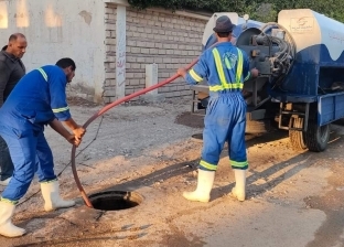 تكثيف أعمال تطهير شبكات الصرف الصحي بعد تساقط الأمطار في الإسكندرية