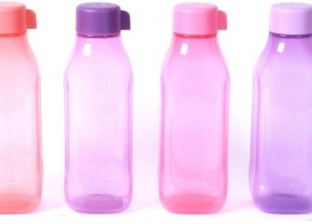 تحتوي على ملايين البكتيريا.. زجاجات المياه البلاستيكية تصيب بالأمراض