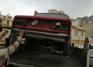 حملات مكبرة لرفع السيارات المتهالكة والمهملة بشوارع الإسكندرية