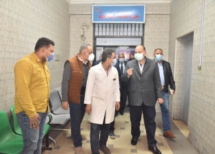 محافظ أسيوط يتفقد مركز تطعيم المواطنين بلقاح كورونا بمستشفى الإيمان
