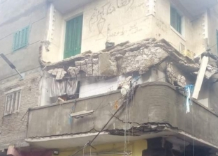 إصابة شخصين في انهيار بلكونة عقار شرق الإسكندرية