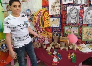 الطفل «زياد» يحول الكراتين إلى «مجسمات فنية»: رحلة إبداع من 6 سنين