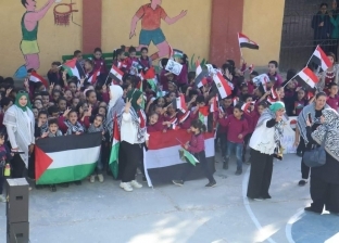 تضامن أطفال سوهاج مع القضية الفلسطينية: رسومات وأغاني ومساعدات