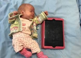 بالصور| ولادة طفلة في حجم "آيباد"