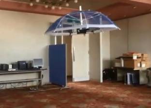بالفيديو| مظلة طائرة ذكية تتبع مستخدمها أثناء المطر والشمس
