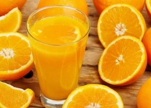 عميد معهد القلب السابق يكشف فوائد عصير البرتقال للقلب والمخ