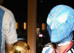 «سبايدر مان» الأرجنتيني يظهر في احتفالات الفوز بكأس العالم 2022 بقطر