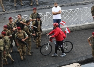 "عميد الدراجين" يجوب لبنان على دراجة هوائية تأييدا لـ"لثورة الحقيقية"
