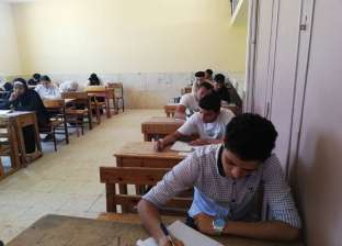 «التعليم»: الحرمان من الامتحان عقوبة حيازة الهاتف المحمول في اللجان