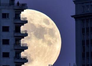 بالصور| "القمر العملاق" في سماء عدد من دول أوروبا