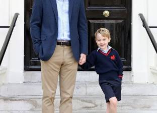 بالصور| الأمير جورج ويليام في اليوم الدراسي الأول