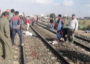 صور وأسماء ضحايا حادث دهس قطار لـ3 شباب بالإسماعيلية 