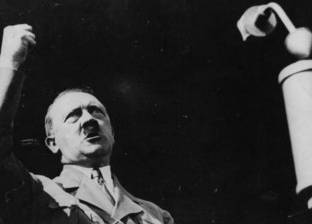 بالصور.. رجل يدعى رؤيته لـ"هتلر" بعد انتحاره.. والاستخبارات تستخف به
