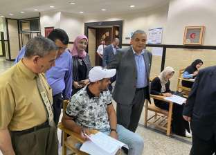 رئيس جامعة كفر الشيخ يتفقد لجان الامتحانات ويشدد على الإجراءات الاحترازية