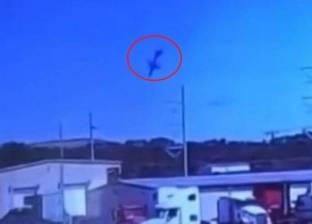 بالفيديو| لحظة سقوط وتحطم طائرة عسكرية أمريكية في قاعدة سافانا