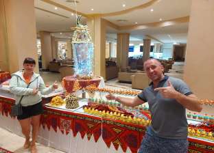 بـ«فانوس َوتورتة»..فنادق الغردقة تحتفل بشهر رمضان مع السائحين
