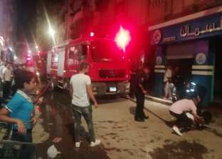 صور.. السيطرة على حريق بكافتيريا أمام مبنى محافظة البحيرة بدمنهور
