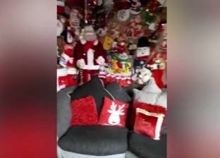 بالفيديو| 20 سنة كريسماس.. رجل يجمع 300 "سانتا كلوز" في منزله