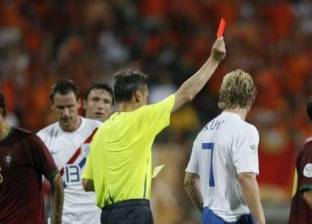 لحظات غير أخلاقية في كأس العالم: 4 كروت حمراء و16 صفراء في مباراة