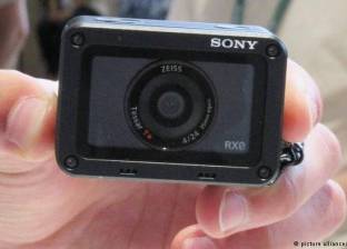 سوني تعرض كاميرا (RXO) وتلفزيون بـ OLED