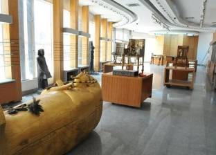 بالصور| تجهيزات معرض المستنسخات الأثرية بالمتحف المصري