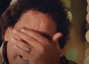 محمد منير يبكي أثناء غناء حدوتة مصرية.. ويشدو بكلماتها الأصلية لأول مرة