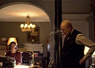 بعد "جولدن جلوب".. جاري أولدمان أفضل ممثل عن "Darkest Hour"