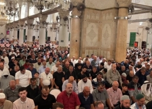 100 ألف فلسطيني يؤدون صلاة العيد في المسجد الأقصى (فيديو)
