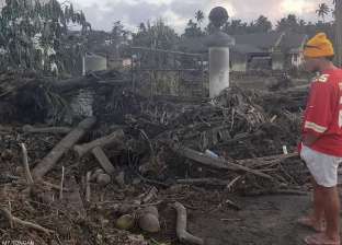 صور صادمة بعد ثوران بركان تونجا: دمر المنازل والطرق والسيارات
