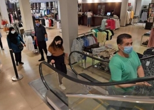 انخفاض التسوق بالمتاجر في "الجمعة السوداء" بسبب جائحة كورونا