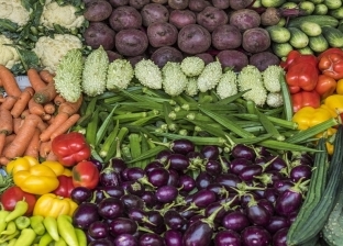 أسعار الخضار والفاكهة اليوم في سوق العبور.. البطاطس بـ11 جنيها