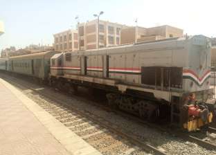 السكة الحديد: إصابة شخص إثر اصطدام قطار بسيارة في الفيوم