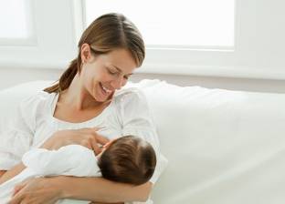 دراسة: الرضاعة الطبيعية تقلل من خطر إصابة الرضع بالتهاب الأذن