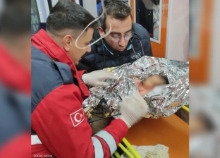 طفل ينجو بأعجوبة من زلزال تركيا بعد 4 أيام تحت الأنقاض.. عمره 10 أيام