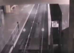 فيديو| "قطار شبح" يظهر في إحدى المحطات ويثير ذعر الموظفين