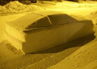 بالصور| سيارة الثلوج التي حيرت الشرطة.. ورسالتهم لصاحبها