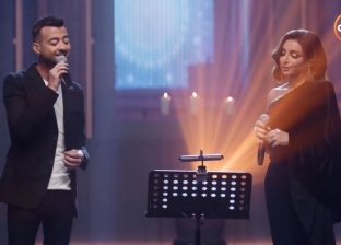 الفنان هيثم شاكر يغني دويتو «أحن قلب» مع أنغام في برنامجها على «DMC»