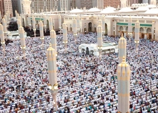 الحجاج يؤدون صلاة عيد الأضحى في المسجدين الحرام والنبوي (فيديو)