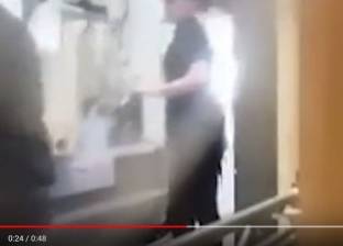 بالفيديو| مطعم في إنجلترا يبيع لزبائنه الخبز الفاسد من "الزبالة"