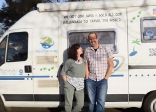 بالفيديو| زوجان باعا منزلهما من أجل السفر حول العالم بعربة قافلة