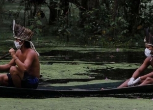 "عزل في الغابة".. قبائل الأمازون تواجه كورونا بالجهود الذاتية